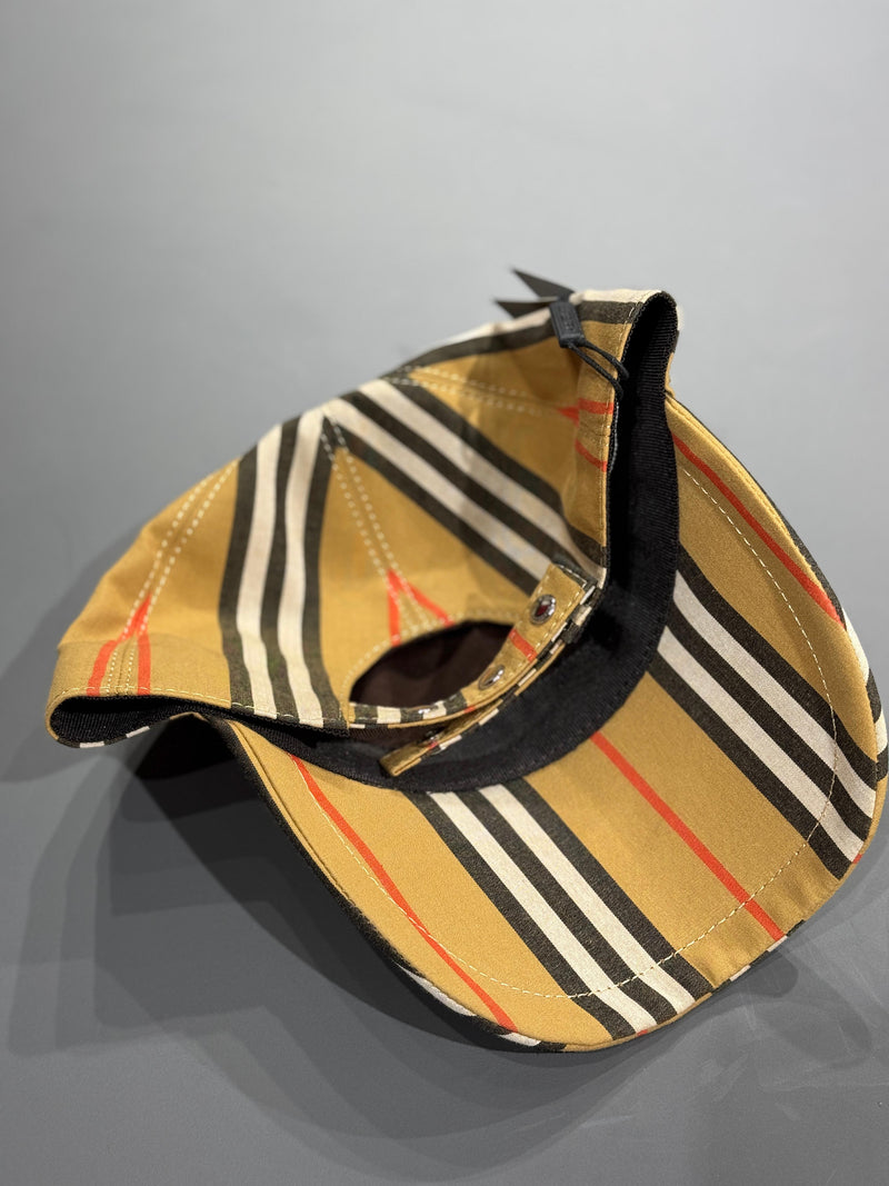 Boné Burberry - 1025