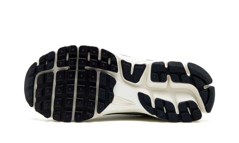 Nike Zoom Vomero 5 Photon Dust Metallic Silver